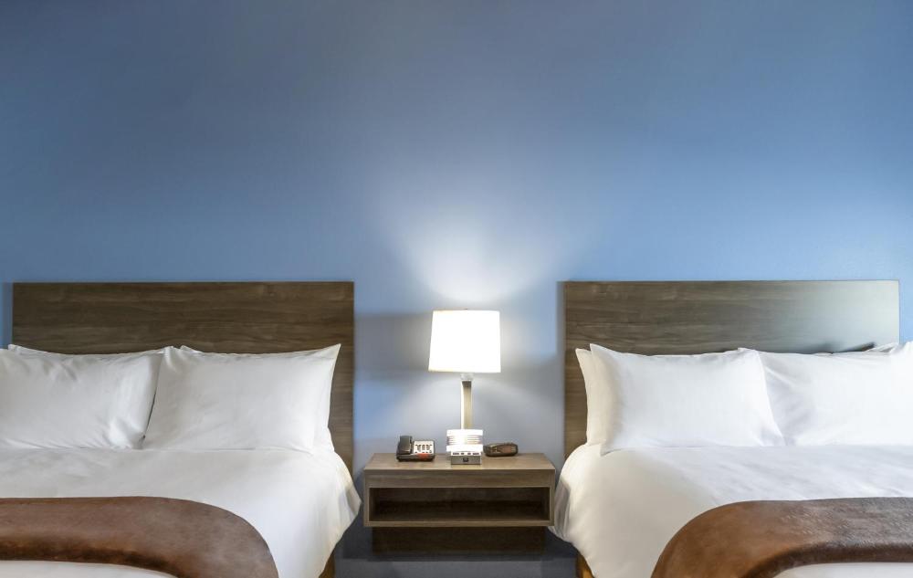 Standard Queen Room with Two Queen Beds interior